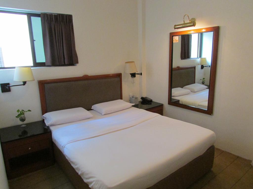 Amber Hotel Katong Сингапур Экстерьер фото